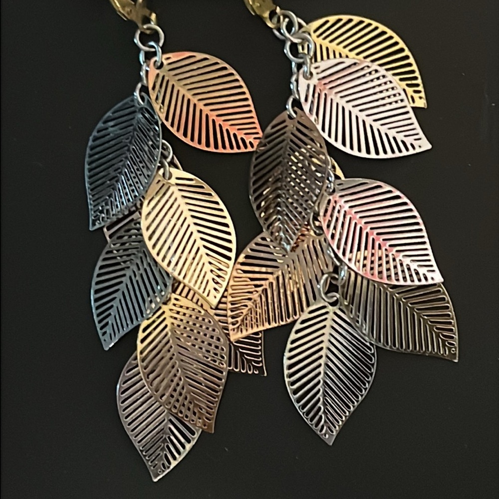 Floral Earrings - Picture 4 of 4
